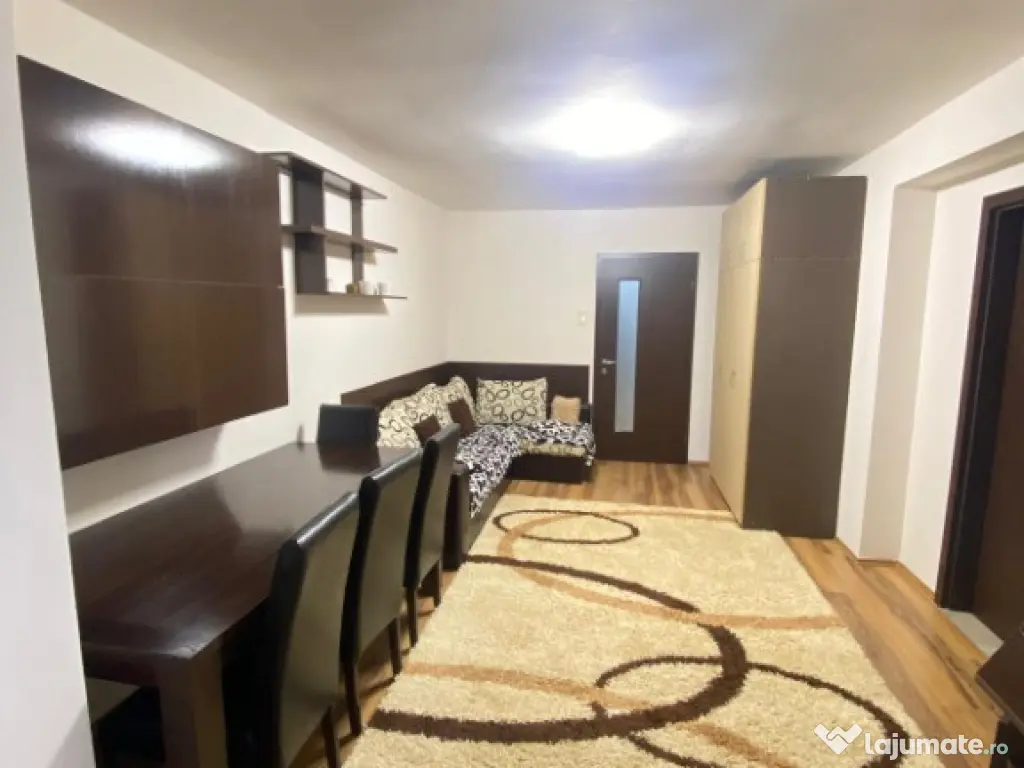 Apartament 2 camere, zona Piata Mica, etaj 1