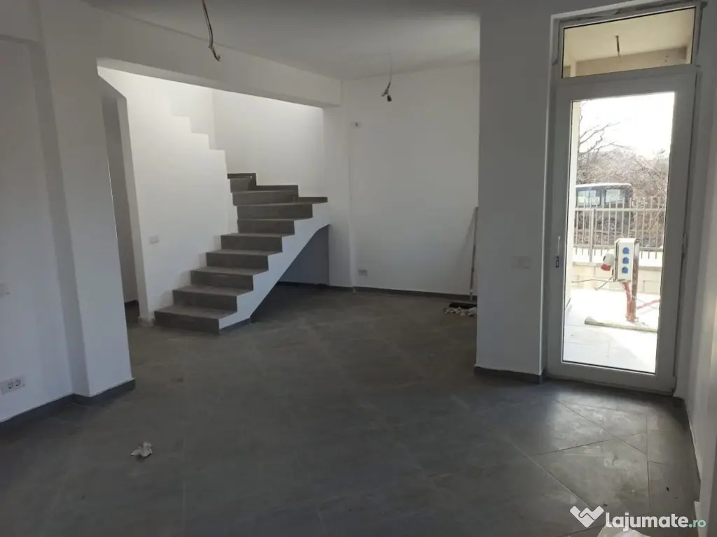 Vila gata in duplex/5cam+2bai+150mp curte libera/comBerce...