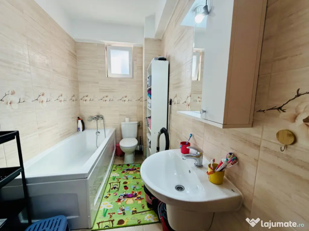 Super apartament 3 camere utilat și mobilat complet zona li