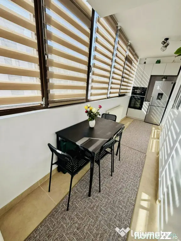 Super apartament 3 camere utilat și mobilat complet zona li