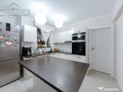 Vila moderna cu 4 camere, zona Westfield, Arad 