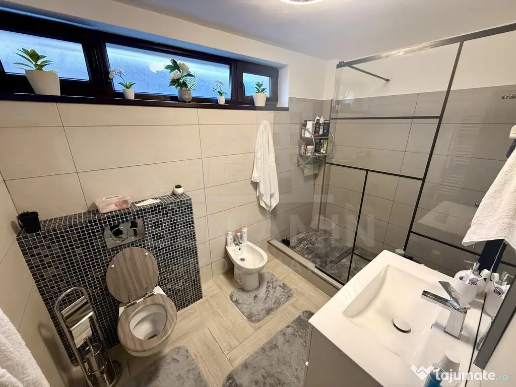 3 camere - 92mp - 2017 -mobilat -utilat - centrala - Grad...