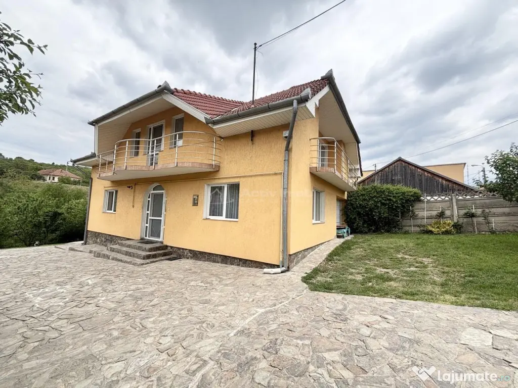 Casa - Vila - str. Piatra Craiului