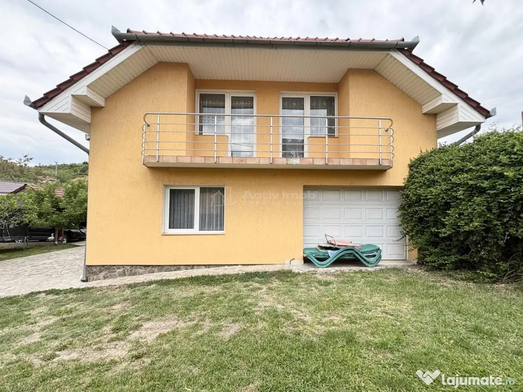 Casa - Vila - str. Piatra Craiului