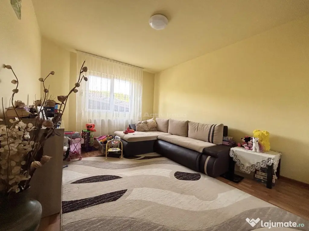 Casa - Vila - str. Piatra Craiului