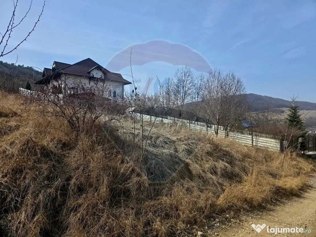 Teren 500mp Zona Fermelor