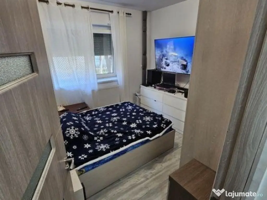 De vanzare apartament 2 camere, parter, zona Casa de Cultura