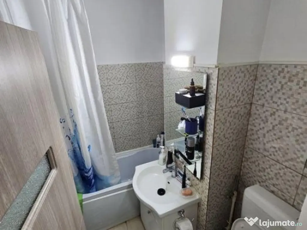 De vanzare apartament 2 camere, parter, zona Casa de Cultura