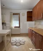 Apartament 3 camere, 70 mp, Sângeorgiu de Mureș, zonă Sem