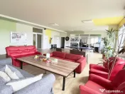 Clădire de birouri cu 12 parcări în incintă privată,... 