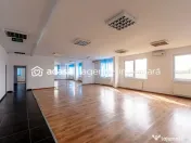 Clădire de birouri cu 12 parcări în incintă privată,... 