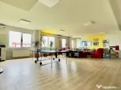 Clădire de birouri cu 12 parcări în incintă privată,... 