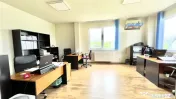 Clădire de birouri cu 12 parcări în incintă privată,... 