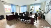 Clădire de birouri cu 12 parcări în incintă privată,... 