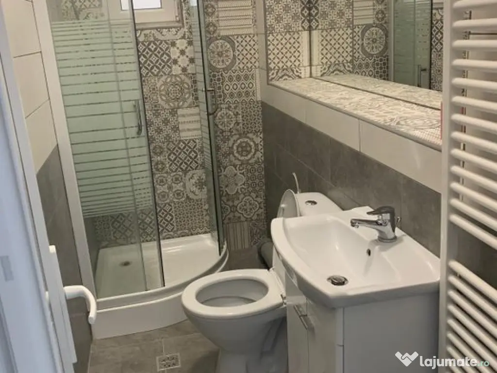 Casa cu destinatie comerciala 335 mp