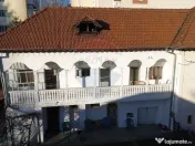 Casa de vânzare in centrul orașului Câmpulung la preț... 