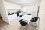 Apartament 3 camere ,2 bai,etajul 1 Calea București / Pârâului