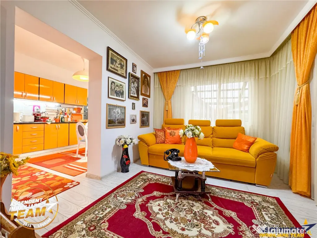 FILM 3D! Intre traditie si modern, un camin cu personalitat