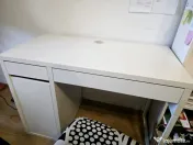 Birou ikea micke si scaun ikea torbjörn 