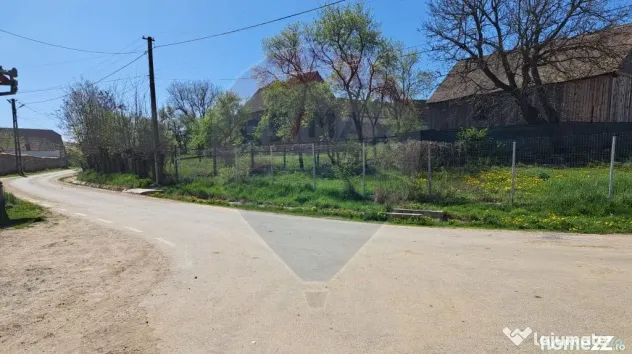 Teren intravilan în inima Țării Făgărașului/ Grid 9...