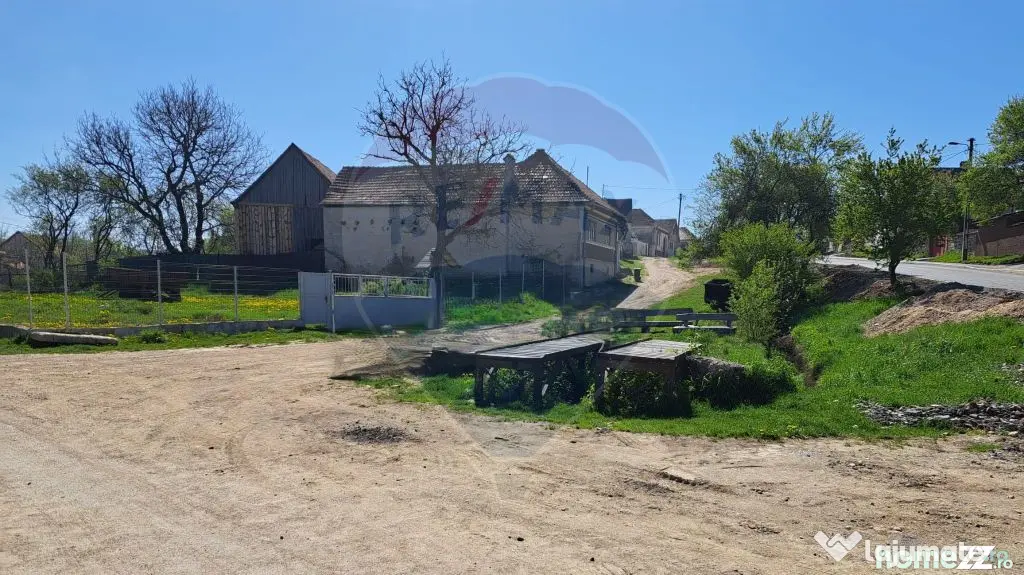 Teren intravilan în inima Țării Făgărașului/ Grid 9...