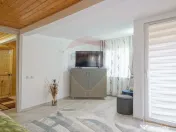 Investiție: Pensiune + Casă lemn, priveliște superbă,... 