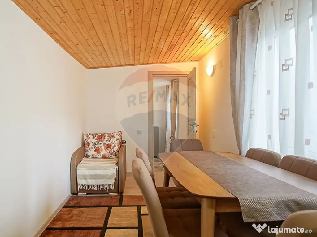 Investiție: Pensiune + Casă lemn, priveliște superbă,...