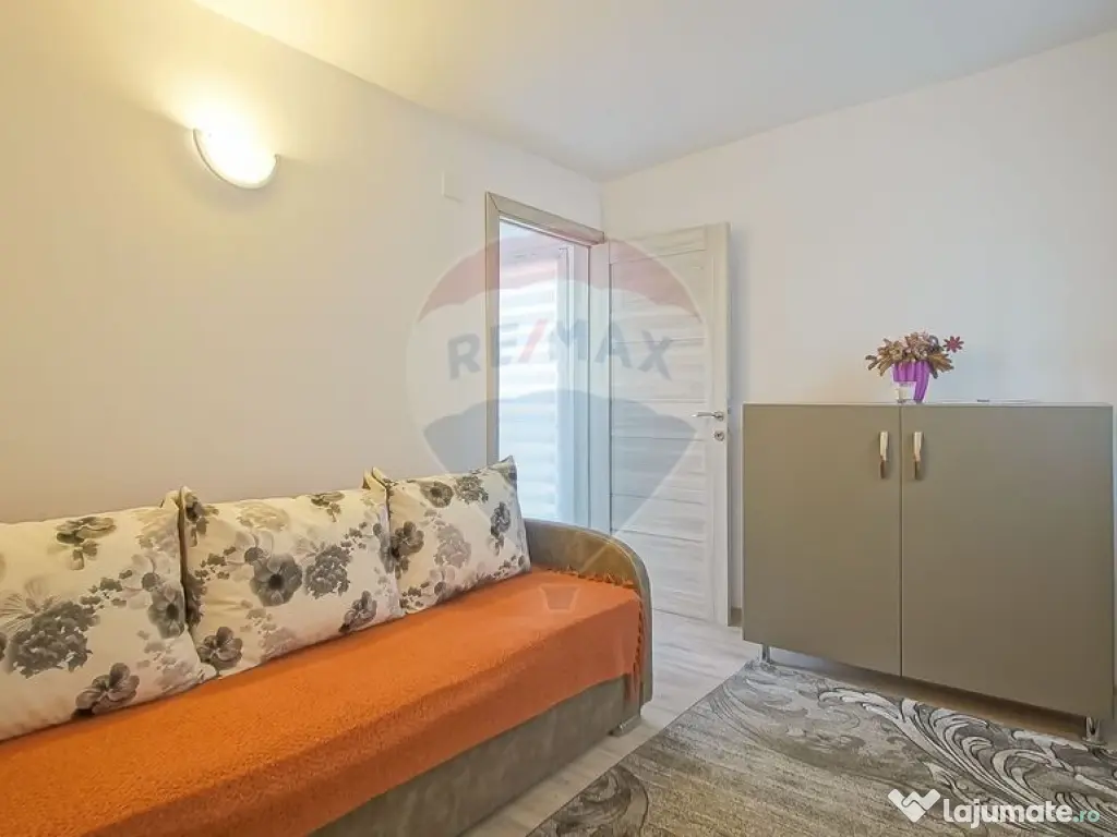 Investiție: Pensiune + Casă lemn, priveliște superbă,...