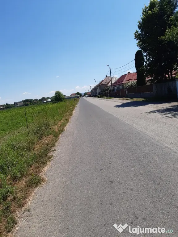 Teren intravilan construibil 2325mp utilitati central Lunca Calnicului