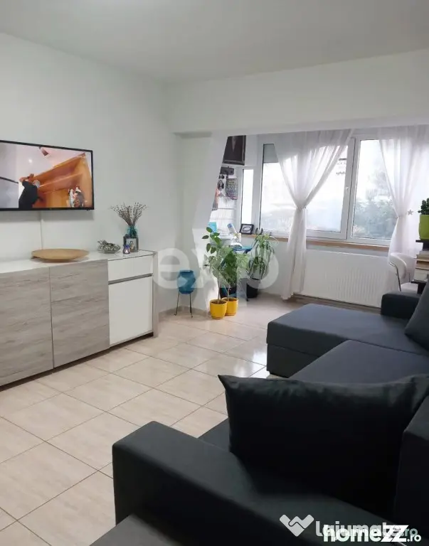 De vanzare apartament cu 3 camere, zona Dacia, Victoria, Con