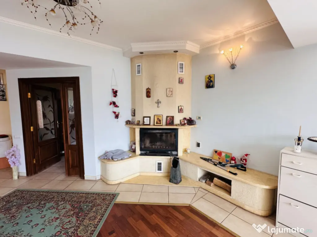 Vila superba 526 mp construiti, 765 mp teren, P+1+M+P, Chia