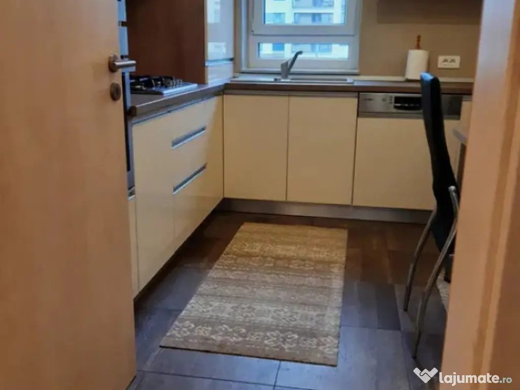 Apartament cu 2 cam, suprafata de 55 mp, loc de parcare + bo