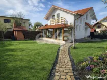 Casă mobilată, cu garaj și foișor – Zonă liniștită