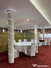 Casă / Vilă cu 8 camere de vânzare în zona Central 