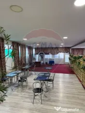 Casă / Vilă cu 8 camere de vânzare în zona Central 