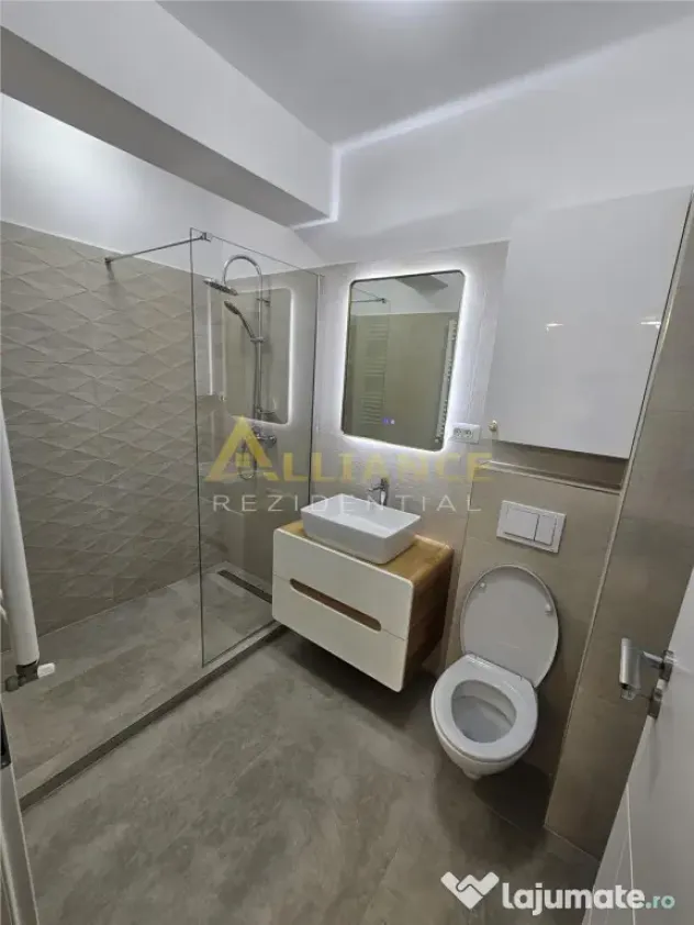 {METROU 1 MINUT} Apartament cu 3 camere - Mobilat si Utilat
