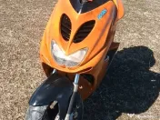 Vând scuter Yamaha aerox minarelli 2t 80cc 