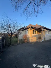 Casă cu suflet și 40 ari teren, panoramă superbă, comple