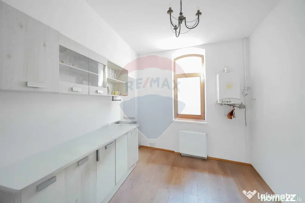 Spațiu Comercial + Birouri de Închiriat – 235 mp – ...