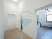 Spațiu Comercial + Birouri de Închiriat – 235 mp – ... 