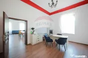 Spațiu Comercial + Birouri de Închiriat – 235 mp – ... 