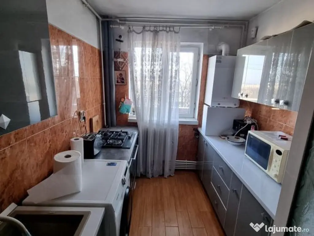 Doraly mall-apartament 2 camere decomandat cu gaze