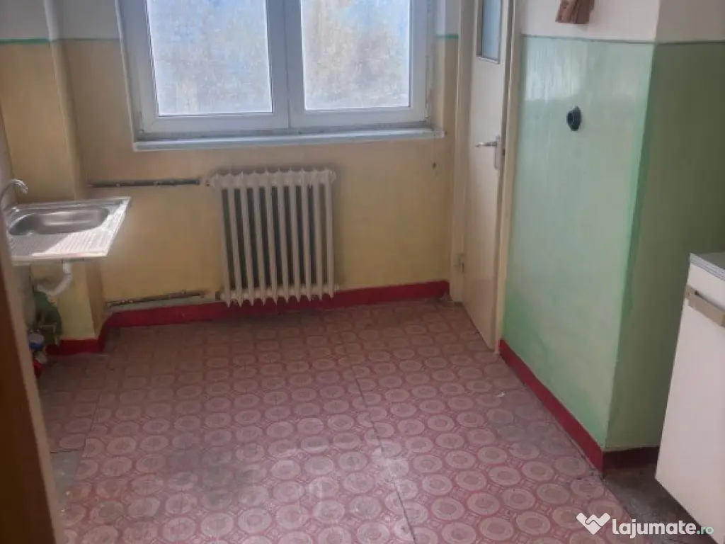 Apartament 2 camere confort 1,Hipodrom etaj 3Liber