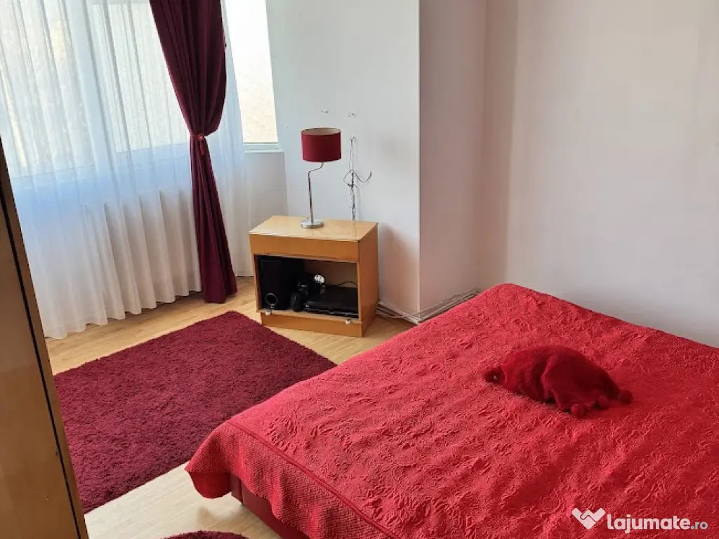 Apartament 3 camere langa Scoala Centrala