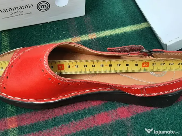 Sandale piele culoare rosu-NOU