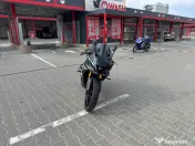 Motocicleta Yamaha yzf r125 2024