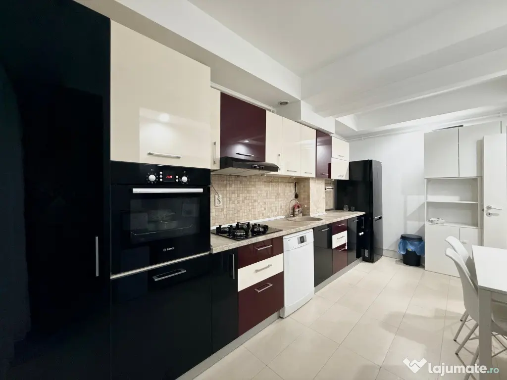 COSMOPOLIS - Apartament 4 camere, mobilat si utilat, terasa mare