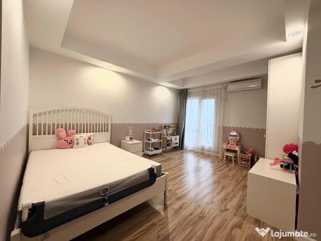 COSMOPOLIS - Apartament 4 camere, mobilat si utilat, terasa mare