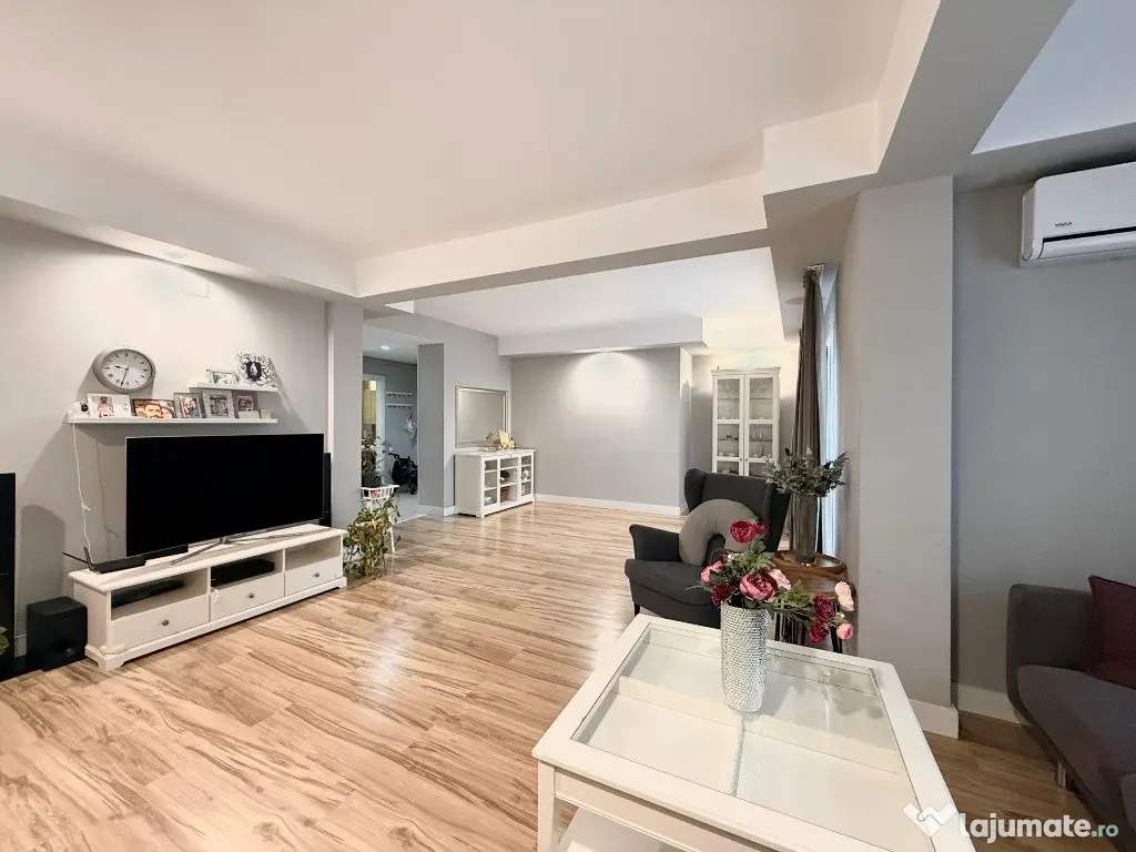 COSMOPOLIS - Apartament 4 camere, mobilat si utilat, terasa mare