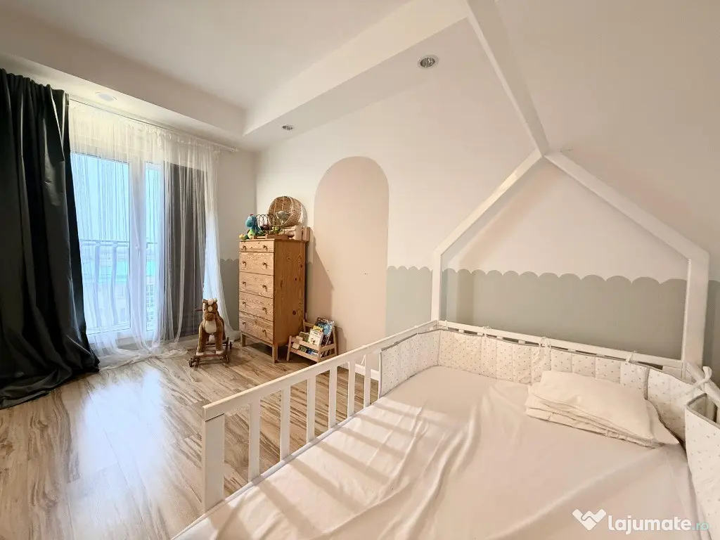 COSMOPOLIS - Apartament 4 camere, mobilat si utilat, terasa mare